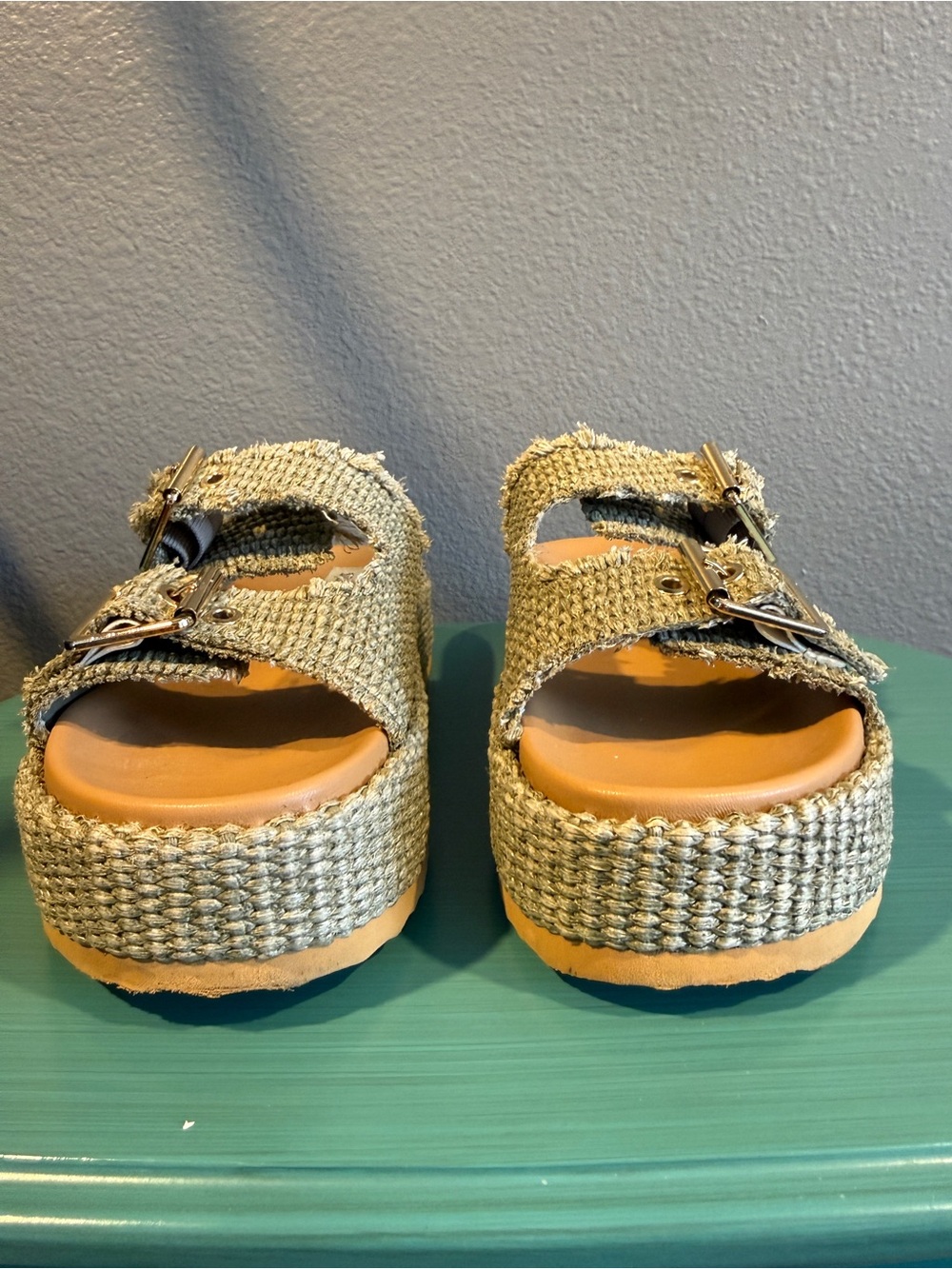 Steve Madden Kerrigan Sz 8.5 Raffia Dual-Buckle Platform Slides Olive | GUC - Picture 8 of 11